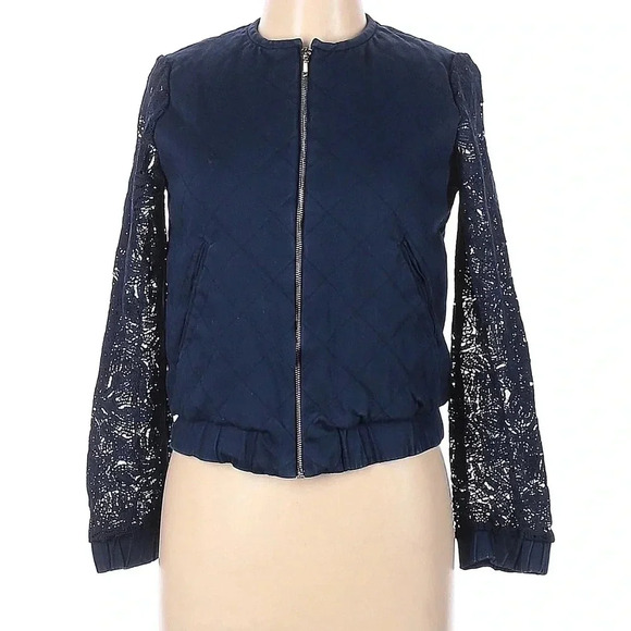 AMUR Teagan quilted bomber jacket laced sleeved- large. Great condition. - Picture 12 of 12